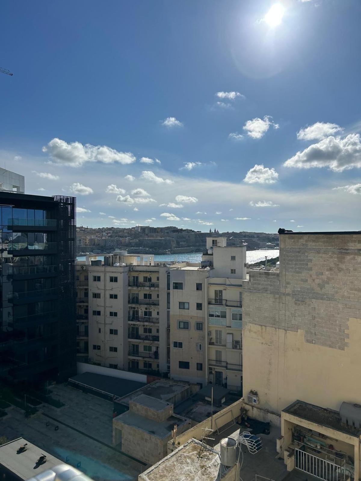 Appartement 3br 2bath 28 *