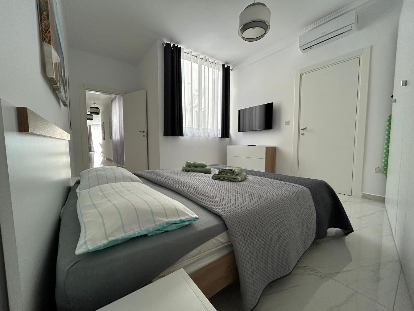 Appartement 3br 2bath 28 *